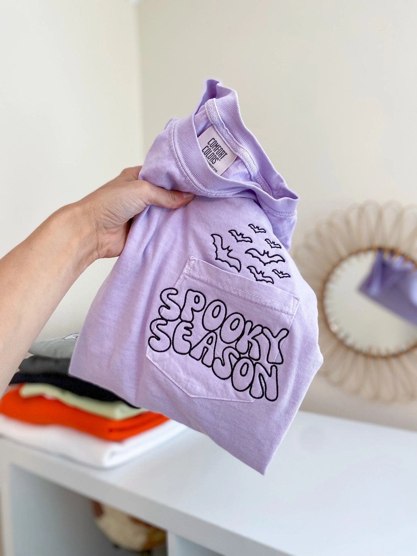 RETRO SPOOKY SEASON POCKET TEE